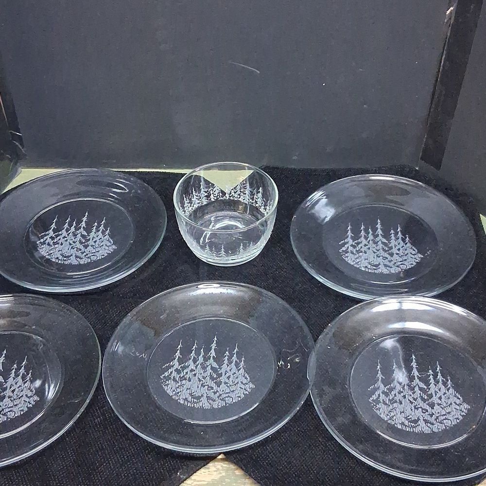 Vtg. Etched frosted pine Tree 5 Sandwich Plates &1 Berry Bowl Libbey